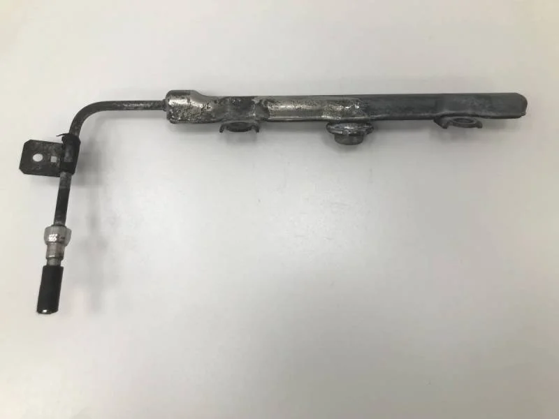 Рейка топливная (рампа) Toyota Corolla E120 2001-2007