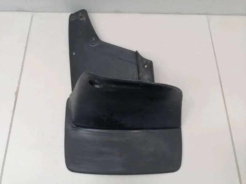 Брызговик задний левый Toyota Land Cruiser (J100) 1998-2007