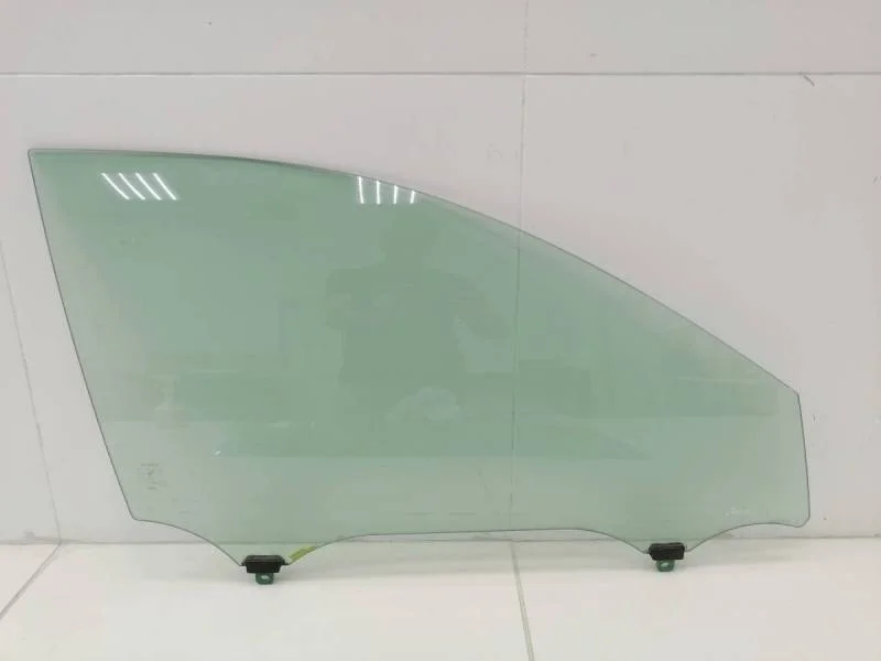Стекло двери передней правой Toyota Camry (V40) 2006-2011