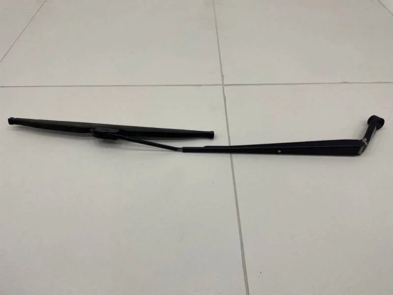 Поводок стеклоочистителя передний правый Toyota Avensis (T250) 2003-2009