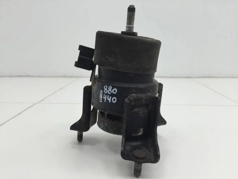 Опора двигателя передняя Lexus RX 300/330/350/400h (XU30) 2003-2009
