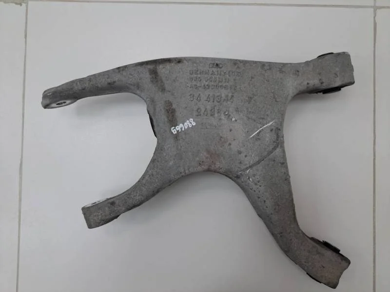 Рычаг задний нижний левый Audi A8 (D4) 2010-2017