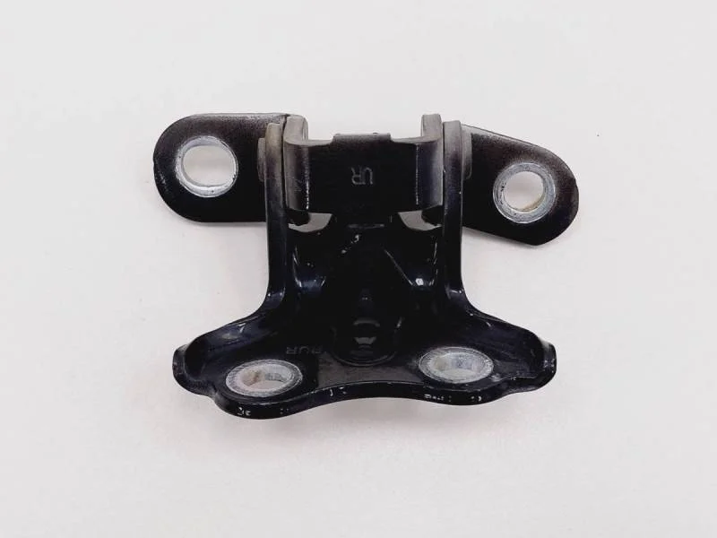 Петля двери задней правой верхняя Hyundai Solaris 2010-2017