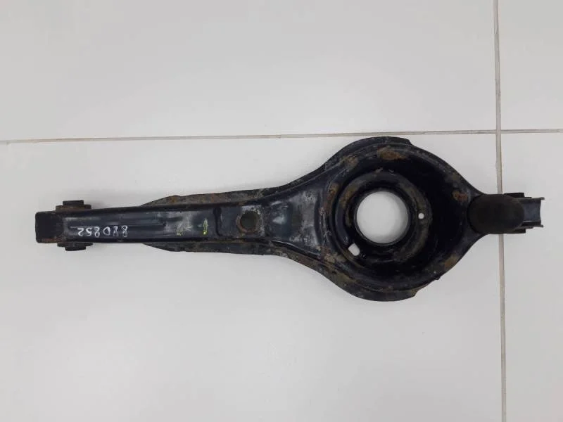 Рычаг задний нижний Ford Focus 2 (DA) 2005-2008