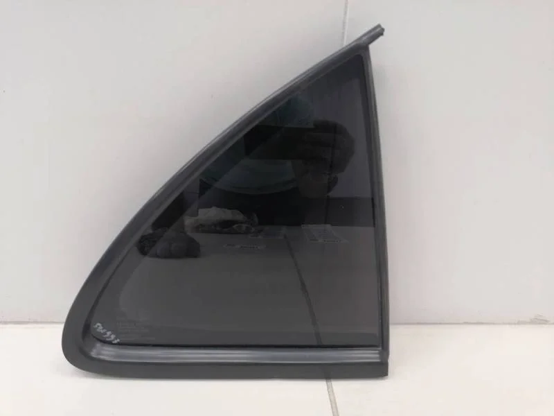 Стекло двери задней правой (форточка) Nissan Almera Classic (B10) 2006-2013