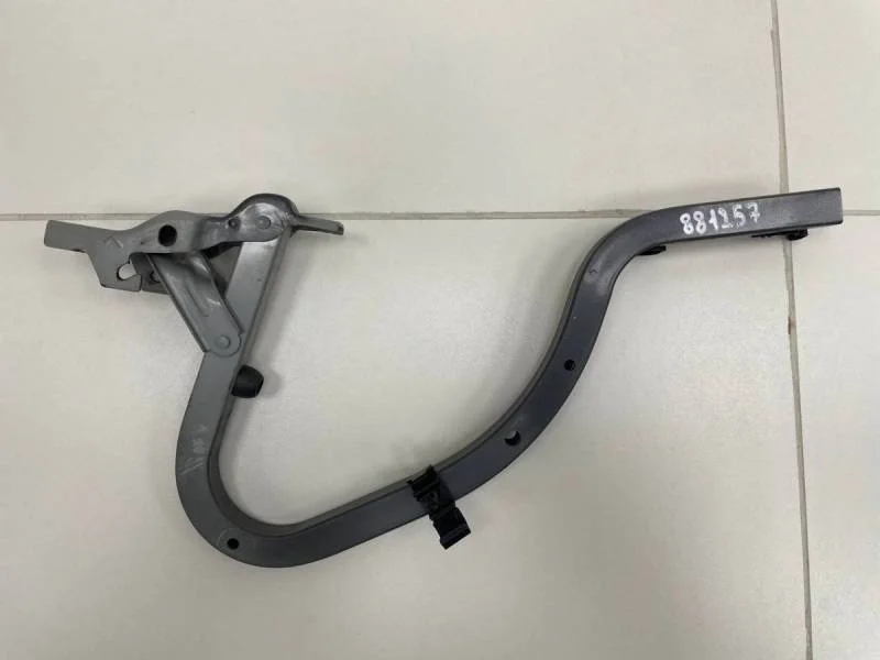 Петля крышки багажника Hyundai Solaris 2010-2017