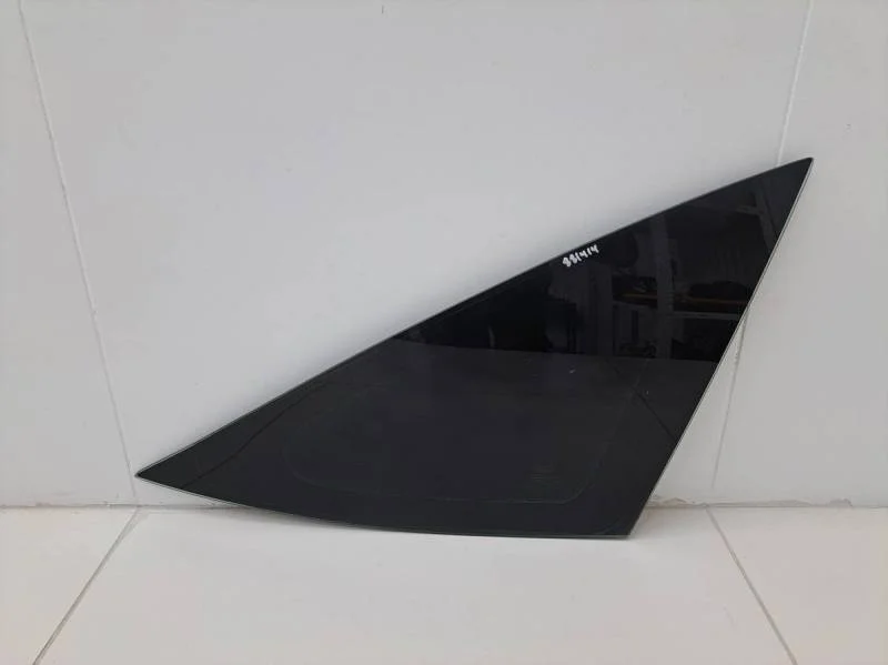 Стекло кузовное глухое правое Ford Focus 1 1998-2004