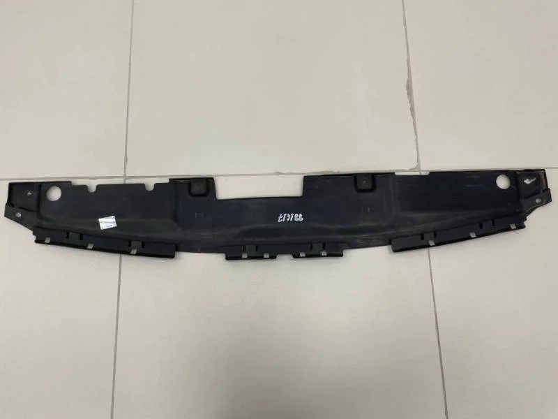 Кожух замка капота Hyundai Solaris 2010-2017