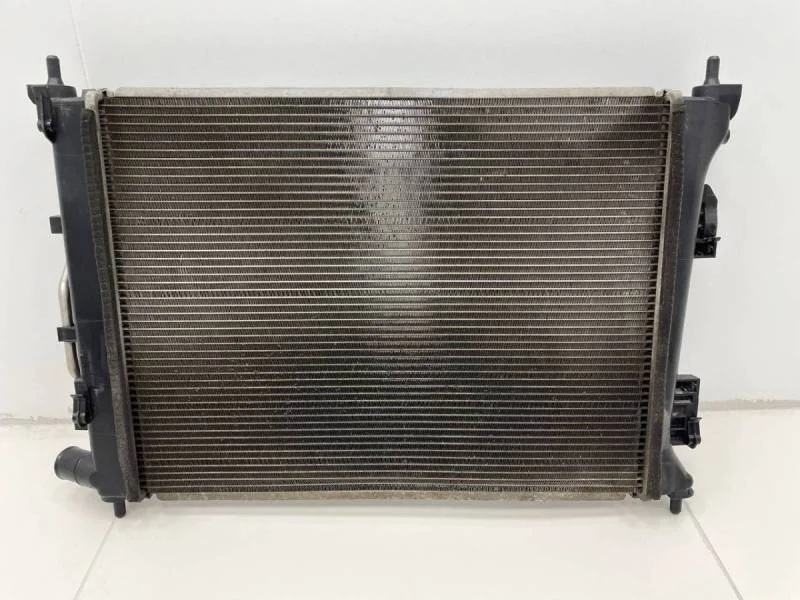 Радиатор охлаждения двигателя Hyundai Solaris 2010-2017