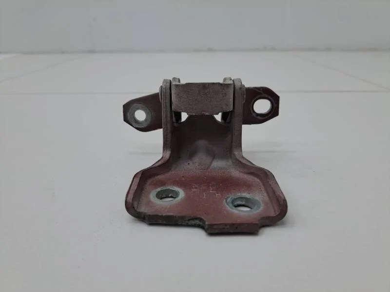 Петля двери передней правой нижняя Suzuki SX4 2006-2013