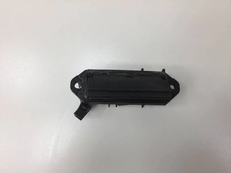 Ручка двери багажника наружная Toyota Corolla E120 2001-2007