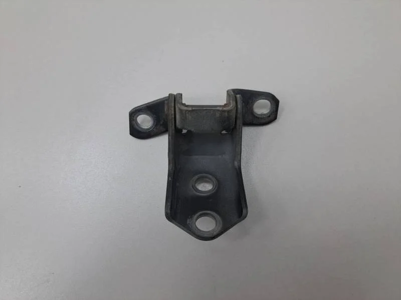 Петля двери передней правой нижняя Mazda CX-7 (ER) 2006-2012