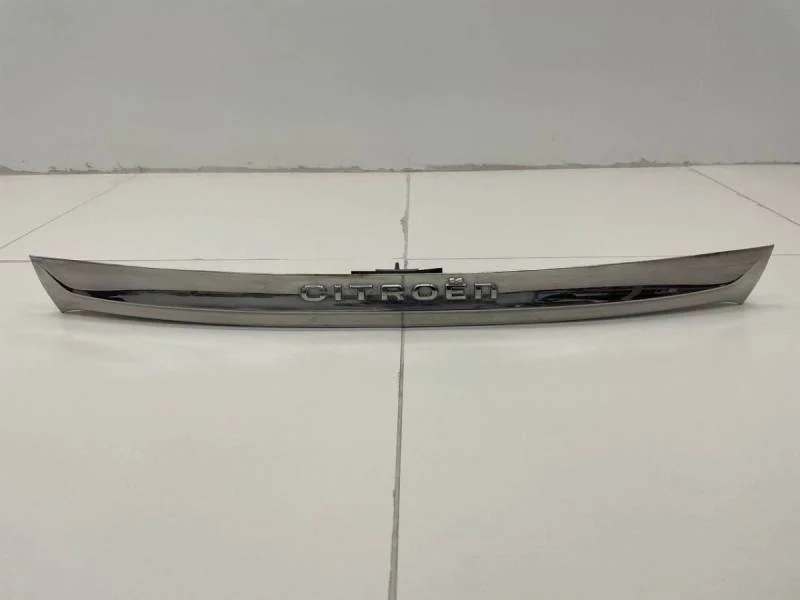 Накладка крышки багажника Citroen C4 2011>