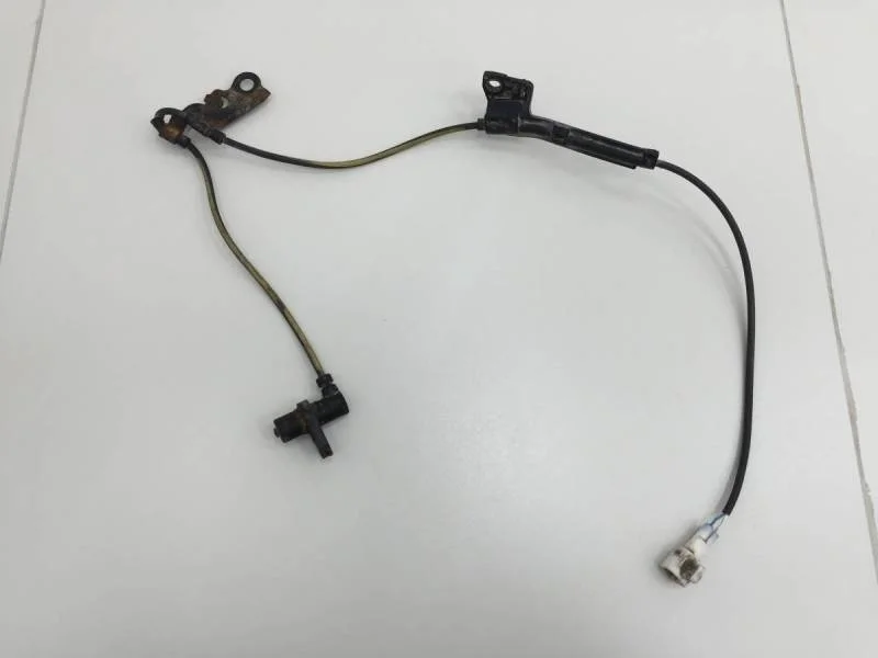 Датчик ABS передний правый Toyota Corolla E120 2001-2007