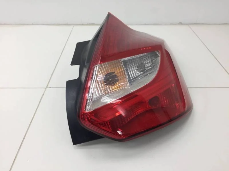 Фонарь задний правый Ford Focus 3 2011>