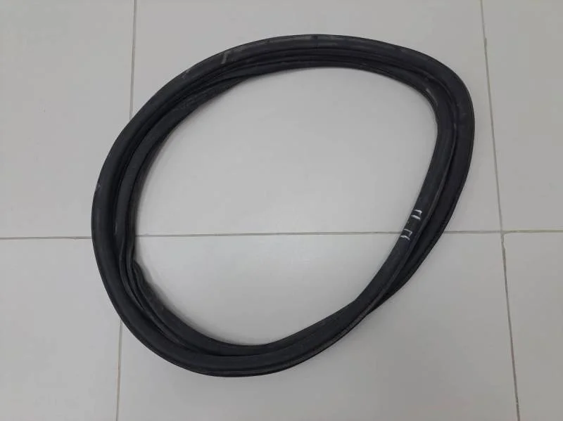 Уплотнитель проема двери передней правой Volkswagen Polo (Sed RUS) 2011>