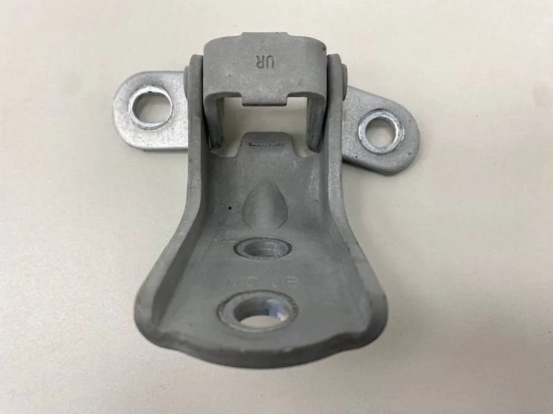 Петля двери передней правой верхняя Hyundai Solaris 2010-2017