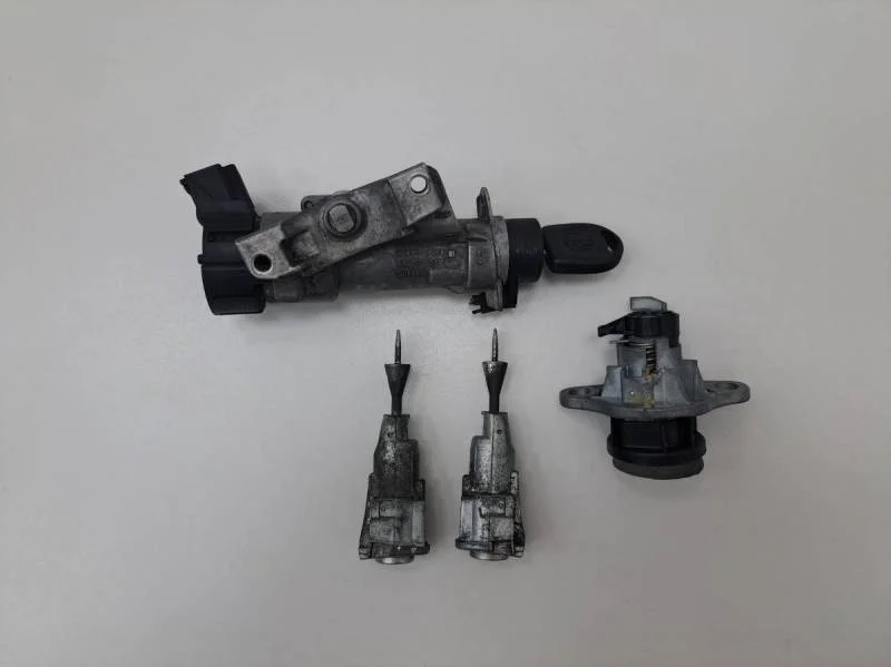 Замок зажигания (комплект) Volkswagen Polo (Sed RUS) 2011>