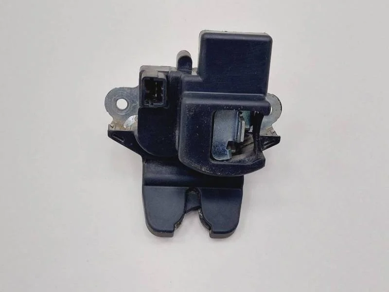 Замок багажника Hyundai Solaris 2010-2017