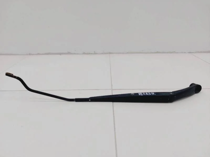 Поводок стеклоочистителя передний правый Hyundai Solaris 2010-2017