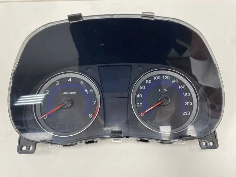 Панель приборов Hyundai Solaris 2010-2017