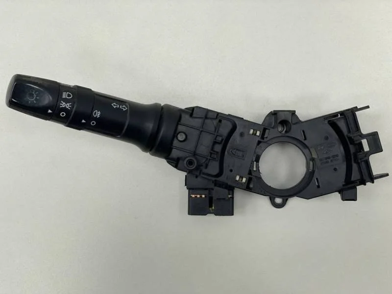 Переключатель поворотов подрулевой Hyundai Solaris 2010-2017