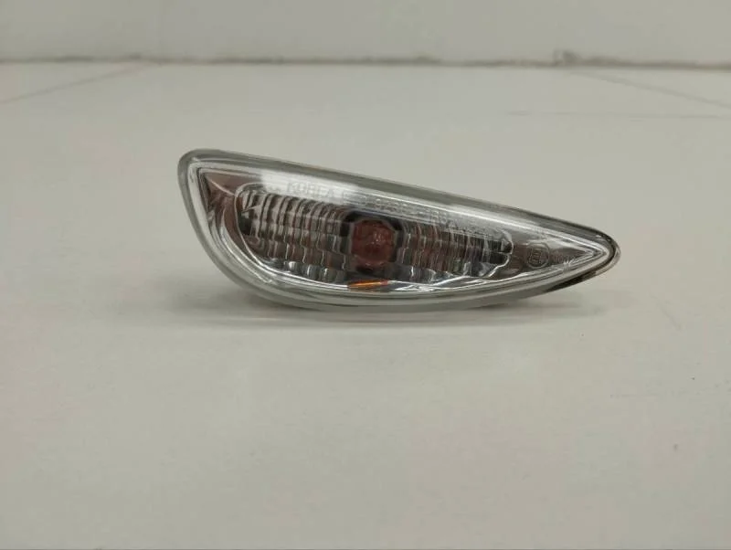 Повторитель на крыло Hyundai Solaris 2010-2017