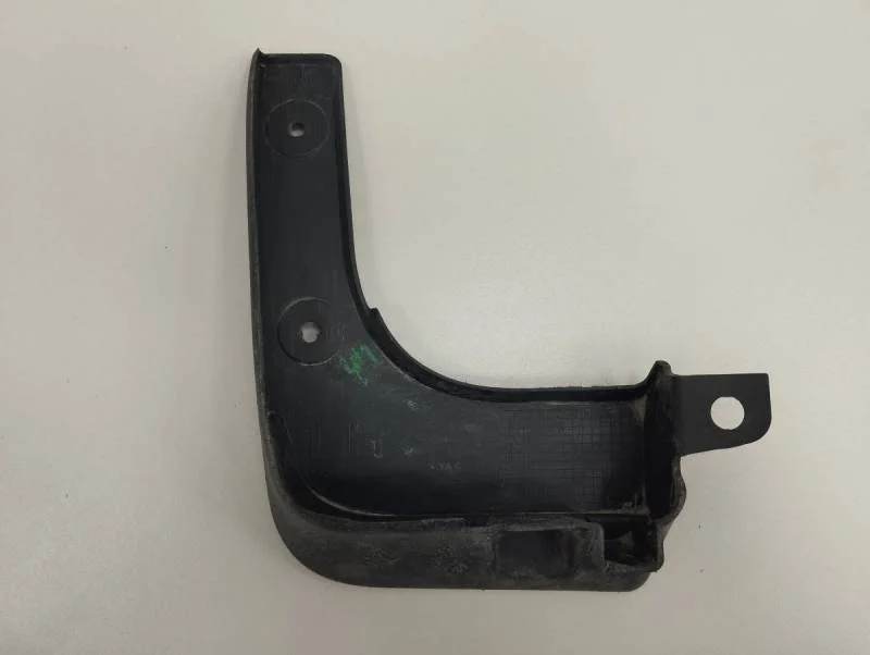 Брызговик передний левый Hyundai Solaris 2010-2017