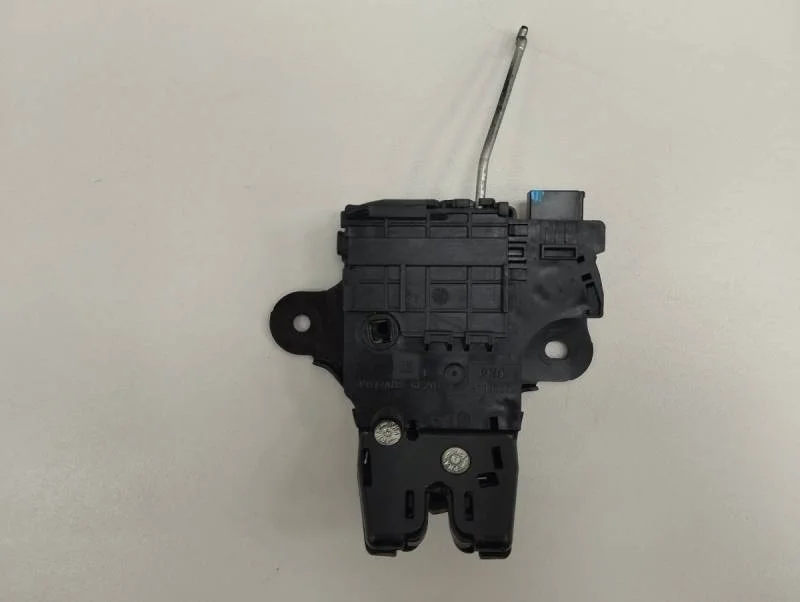 Замок багажника Chevrolet Cobalt (T250) 2011-2015