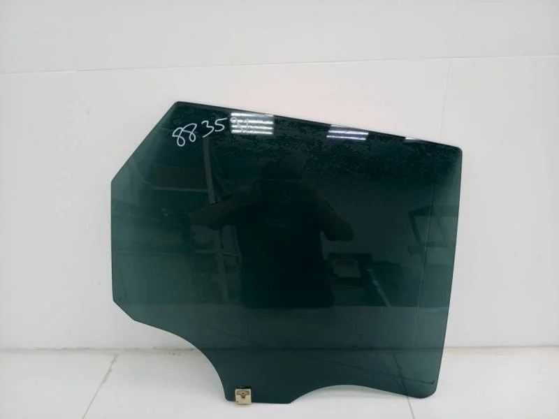 Стекло двери задней правой Mazda CX-7 (ER) 2006-2012