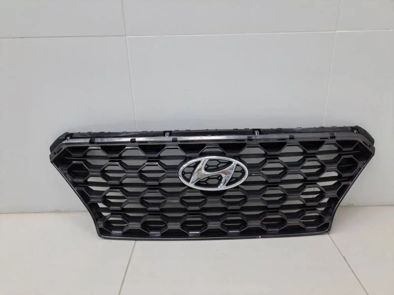 Решетка радиатора Hyundai Santa Fe (TM) 2018>