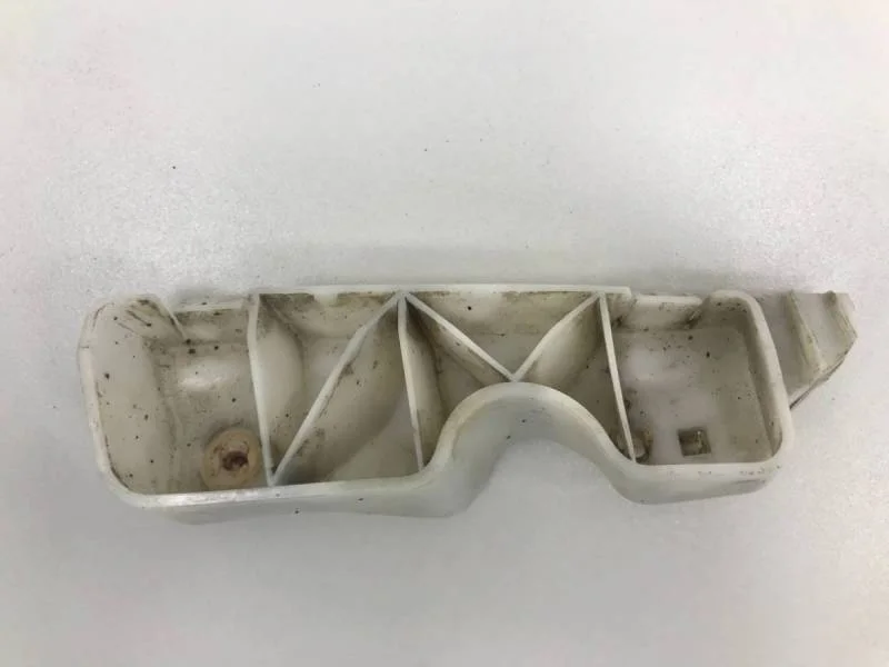 Кронштейн переднего бампера правый Nissan Qashqai (J10) 2006-2013