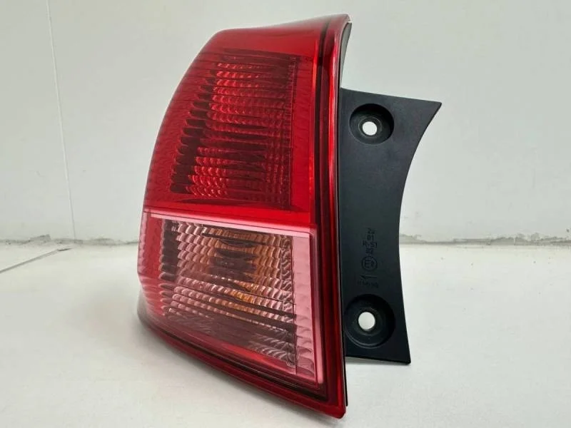 Фонарь задний наружный левый Nissan Qashqai (J10) 2006-2013