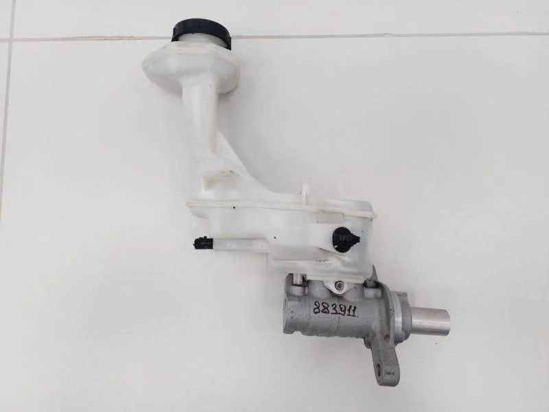 Цилиндр тормозной главный Nissan Qashqai (J11) 2014>