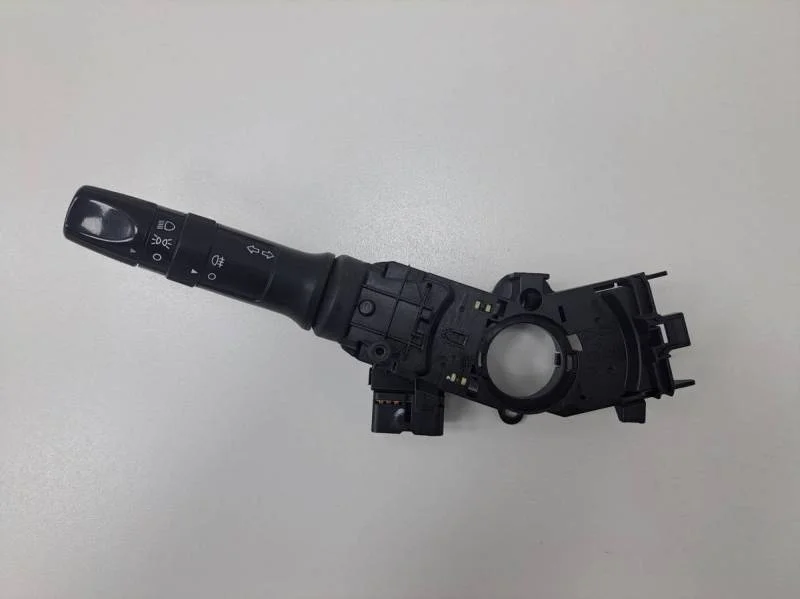 Переключатель поворотов подрулевой Hyundai Solaris 2010-2017