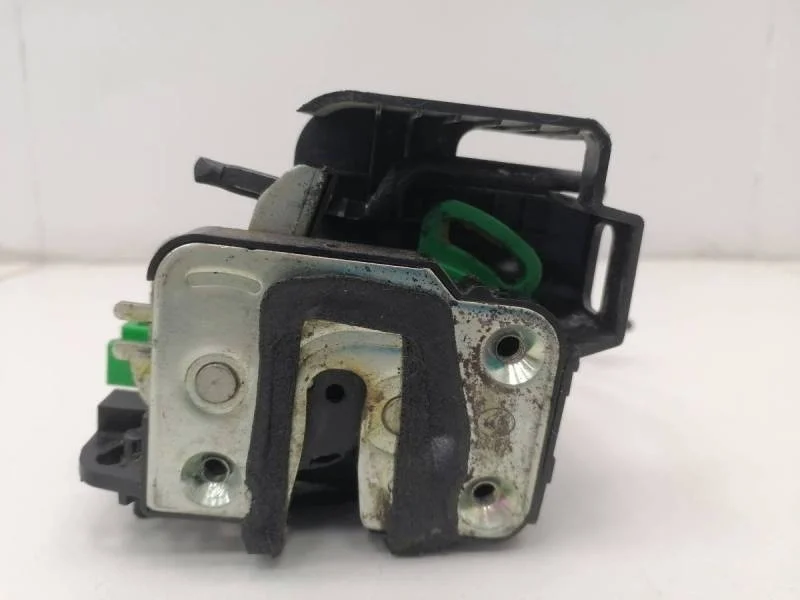 Замок двери задней левой Hyundai Solaris 2010-2017