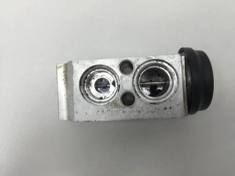 Клапан кондиционера Hyundai Solaris 2010-2017