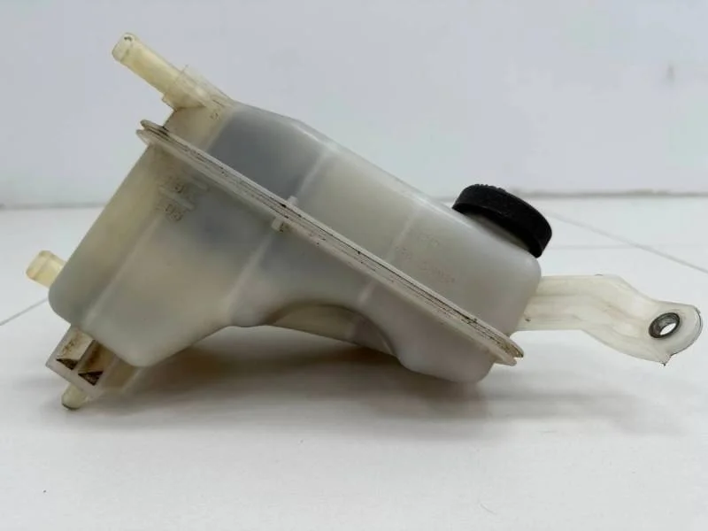Бачок расширительный Toyota Corolla E150 2006-2013