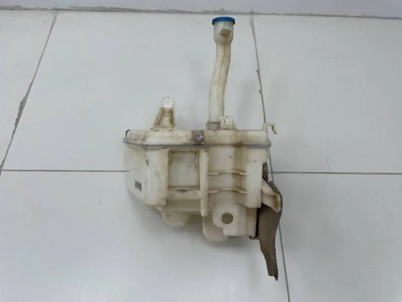 Бачок омывателя лобового стекла Toyota Corolla E150 2006-2013