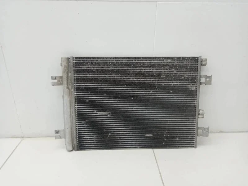 Радиатор кондиционера (конденсер) Lada Largus 2012>