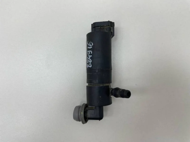 Насос омывателя фар Toyota Corolla E150 2006-2013