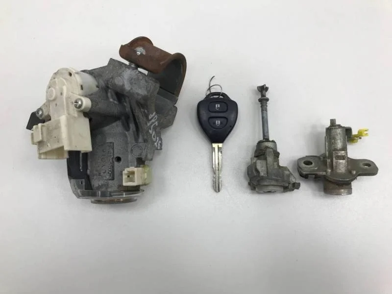 Замок зажигания (комплект) Toyota Corolla E150 2006-2013