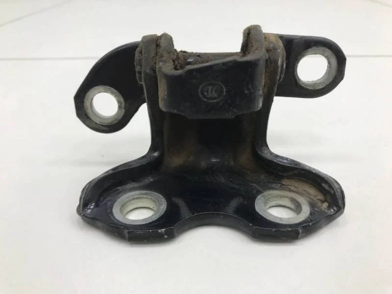 Петля двери задней левой верхняя Toyota Corolla E150 2006-2013