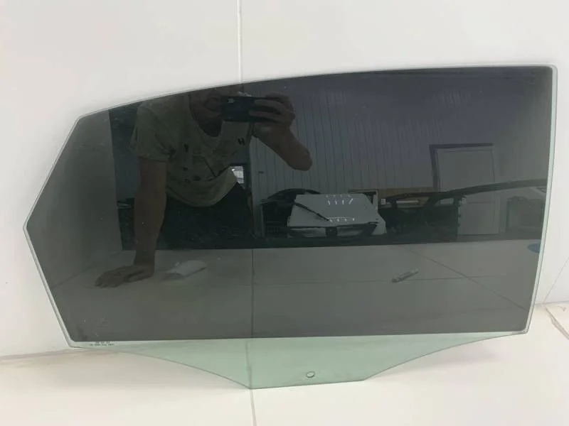 Стекло двери задней правой Volkswagen Polo (Sed RUS) 2011>