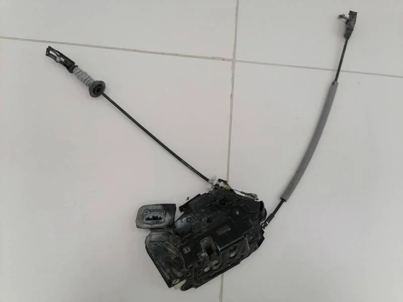 Замок двери задней левой Volkswagen Polo (Sed RUS) 2011>