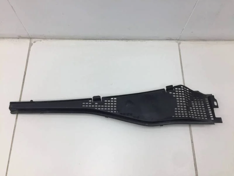 Решетка стеклооч. (планка под лобовое стекло, жабо) Lada Largus 2012>