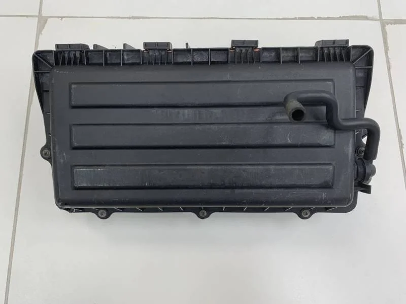 Корпус воздушного фильтра Volkswagen Polo (Sed RUS) 2011>