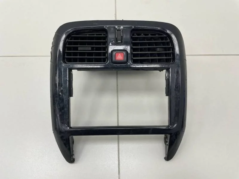 Накладка декоративная Mitsubishi Carisma (DA) 1995-2004