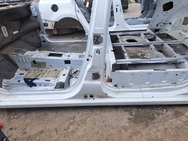 Порог со стойкой левый Lada Largus 2012>