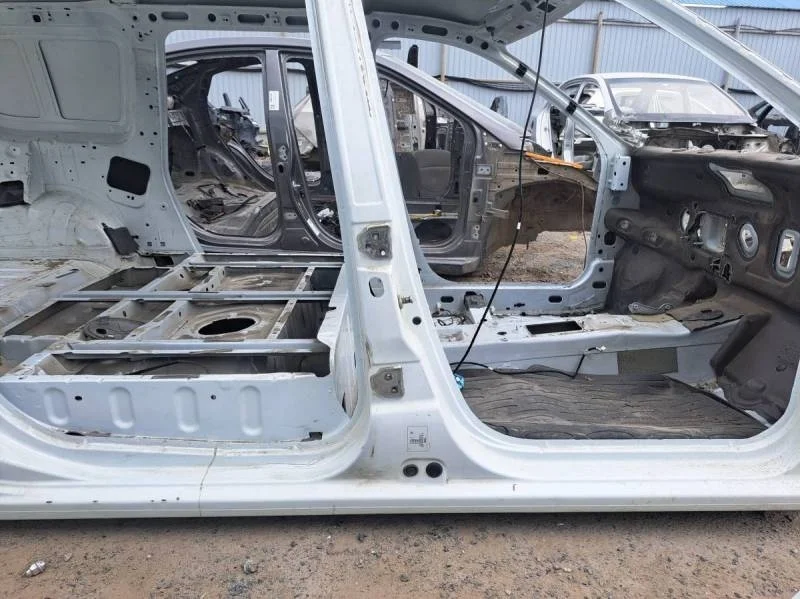 Порог со стойкой правый Lada Largus 2012>